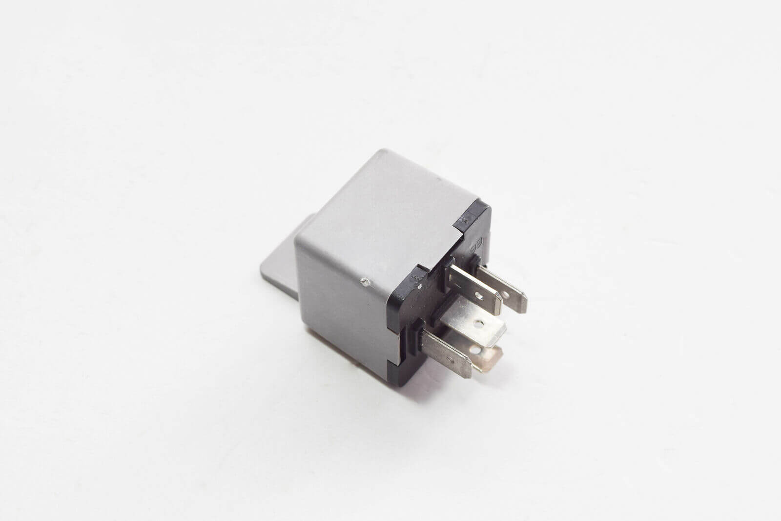 Starter Relay Scooter 12V 30A Pentaras Motors